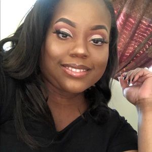 Meet your Posher, Shenea